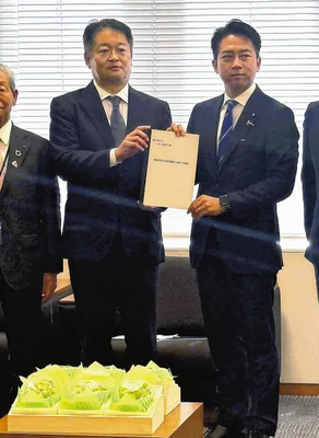 シャインマスカット、ニュージーランドでの生産「容認できない」…山梨県知事が小泉農相に要請