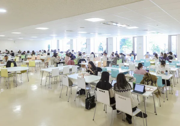 川村学園女子大が学部と大学院の譲渡へ協議　実現すれば閉学へ