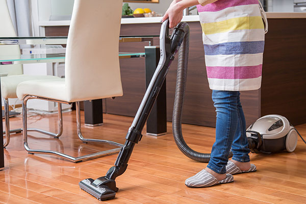 【定期】やはり掃除機は紙パック式だよな　サイクロン式なんてお話にならない