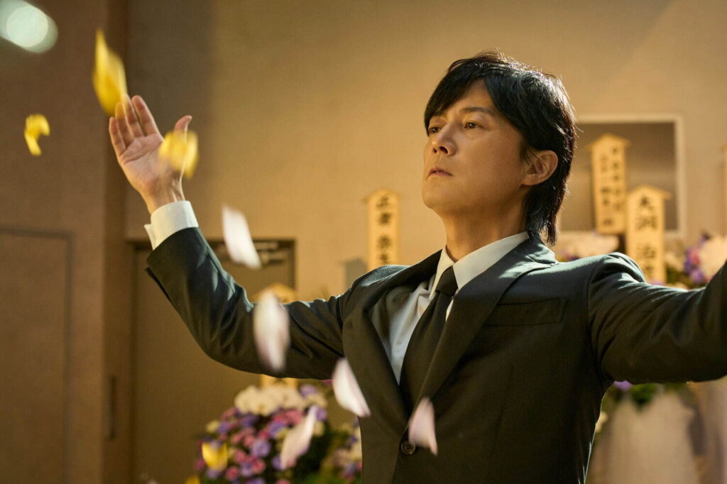 【映画】福山雅治『ブラック・ショーマン』に大コケ危機　福山のPR稼働番組は当初の5分の1以下に