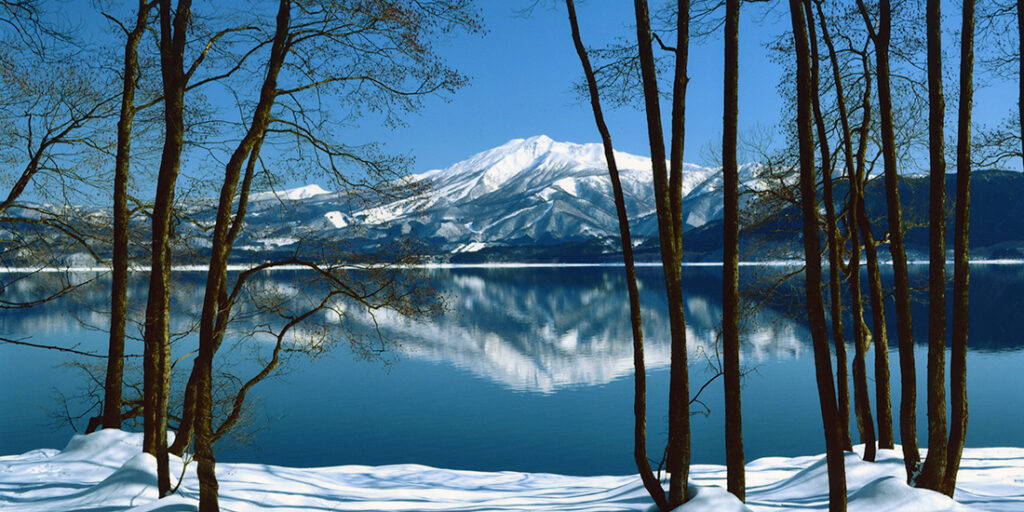 秋田県の人口88万人割れ