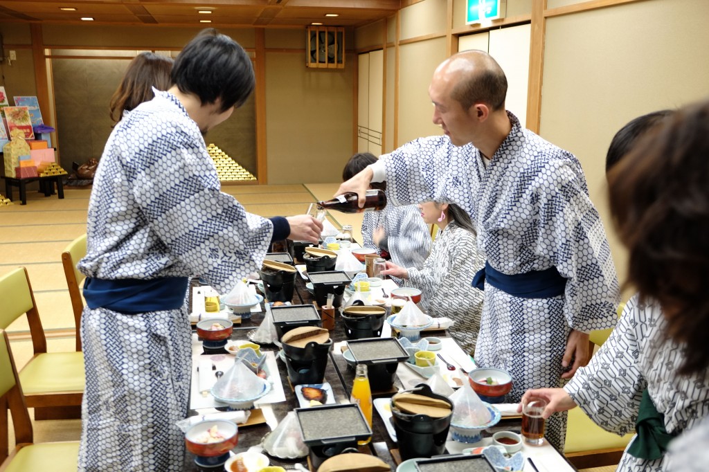 【5ch民】【悲報】忘年会とかいうガチで無意味なイベントWWWWW