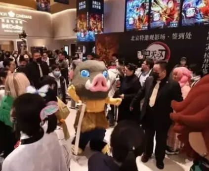 【中国】『鬼滅の刃』が中国映画館を救う、反日ムードの中でも止まらない熱狂・・・中国ネット「一方で日本を非難しながら、もう一方で日本のアニメを絶賛する、これはさすがに皮肉すぎる」