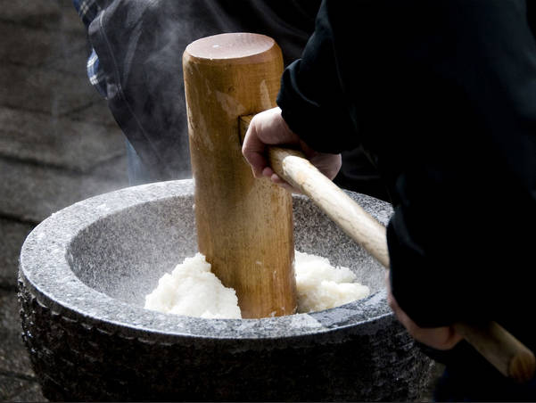 「餅」が高くつく冬、店頭5割高　近所のお爺さんお婆さんに餅を配りたいが配れねー