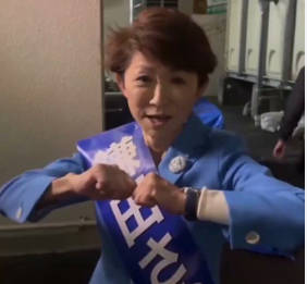 再)【政治】立憲議員、安倍元首相銃撃に関する“深刻審議中”にニヤニヤ笑ったり、机に突っ伏したりする様子がカメラに映り込む