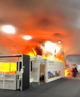 【悲報】ＣＯＰ３０会場で火災発生。ＣＯ２増加に貢献してしまう