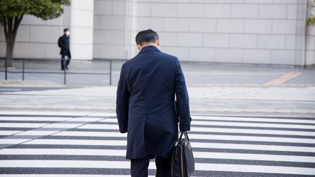 「働かないおじさん」生むメカニズム解剖 外部との交流が解決のカギに うまく活躍できないミドルシニア