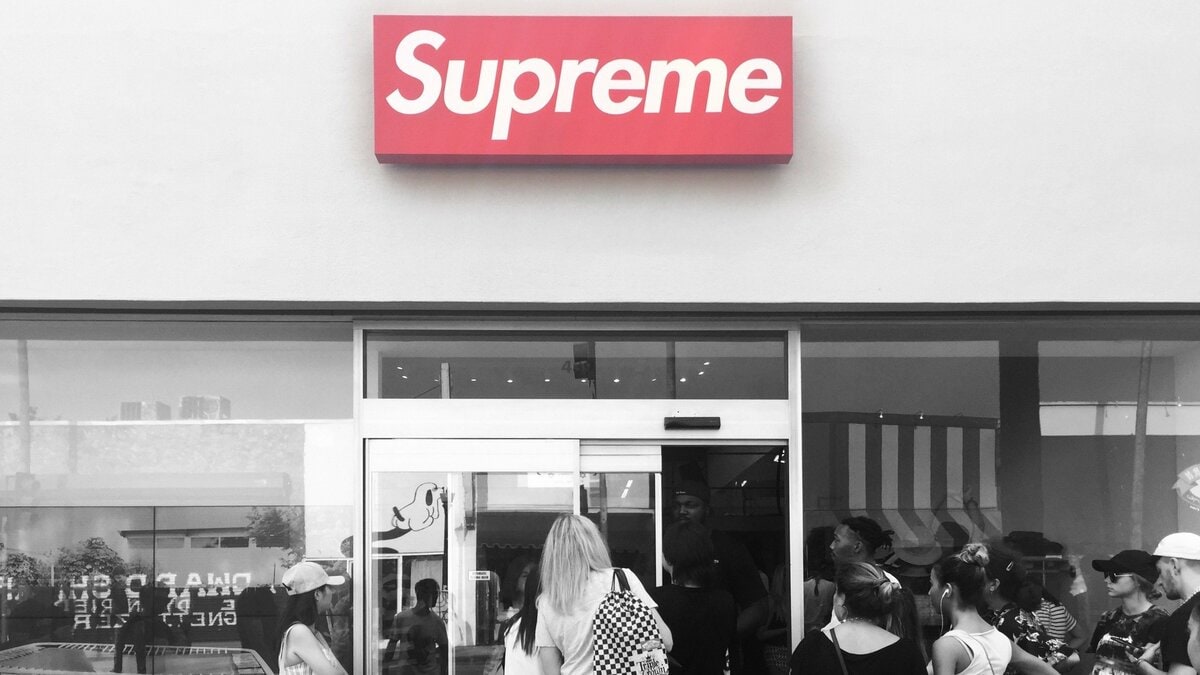 【Supreme本社で働く日本人】残業・休日出勤なし、繁忙期は人員を増やして業務を減らす…ファッション業界でも最高にホワイトな職場環境