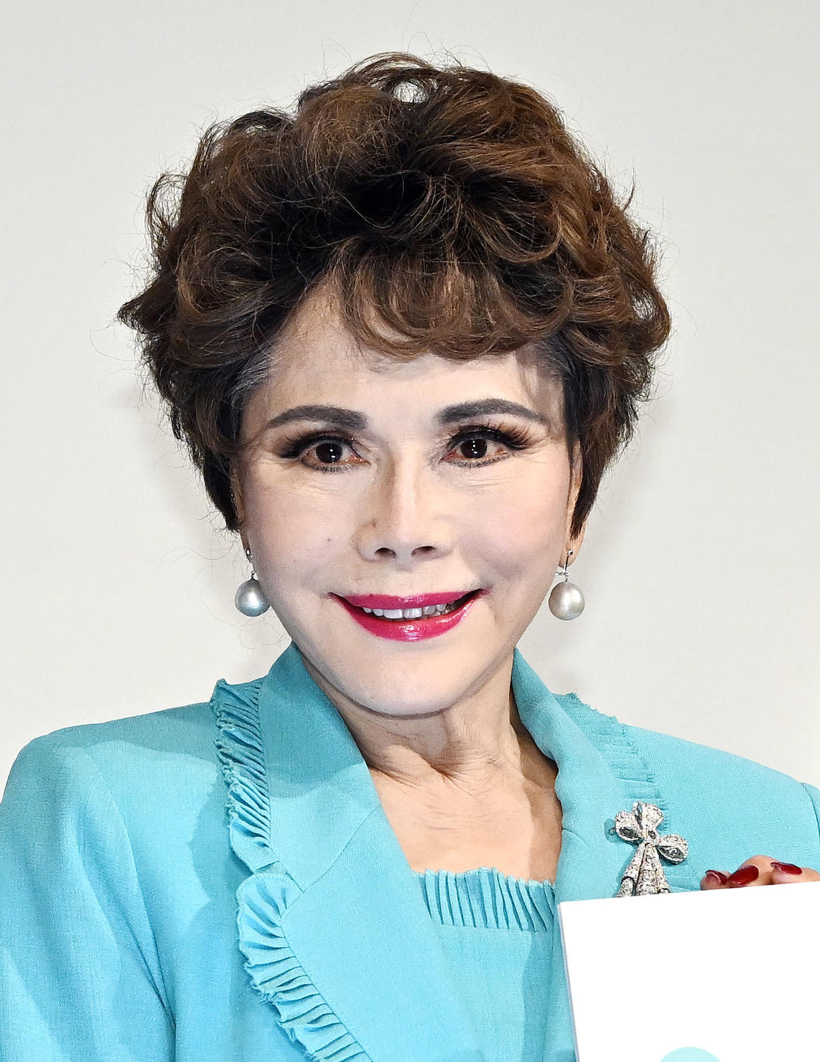 【X】「戦いましょう」デヴィ夫人「理不尽な中国の暴虐に対し…日本経済に多少影響があっても」