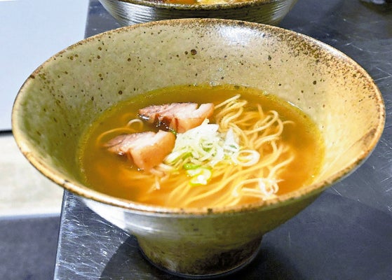 【国内】ラーメン調理に雨水！？透き通ったスープ「素材のうま味が感じられる」と大絶賛…福井で試食会、災害時にも有用