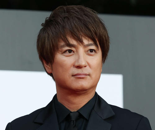 上地雄輔、中国外務省局長の“両手ポケット”姿にツッコミ「逆にこれ…」