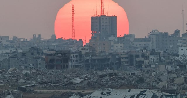 中国はなぜ突然自爆し始めたのか？