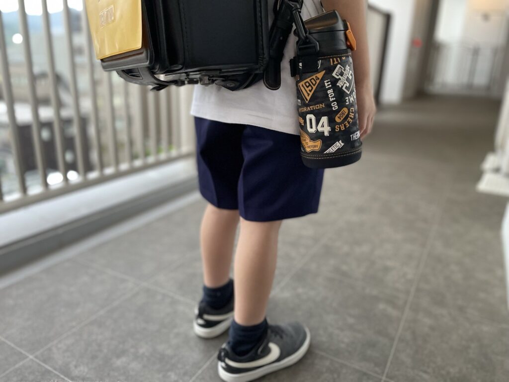 水筒でおなかを強打、内臓を損傷し緊急手術　各地で事故の報告、臓器を摘出したケースも