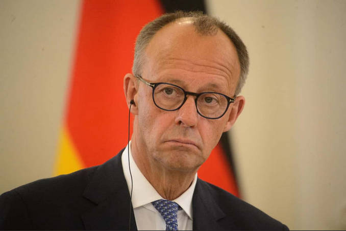 独メルツ首相、週4日勤務では繁栄は維持できない、より多く働く必要性を訴えた