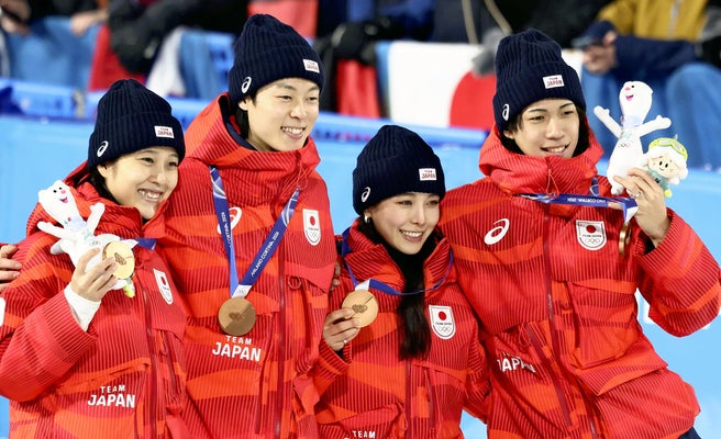 【スキージャンプ】高梨沙羅「首からメダルかけて寝た」…食事会で「いつになったら外すのって言われるぐらいだった」