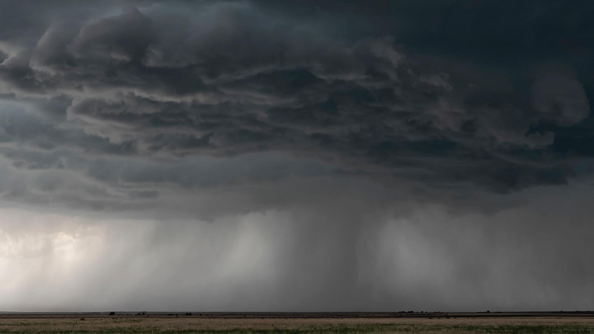 初任給40万バブルの裏で沈む氷河期世代：賃金減50代前半だけマイナス 55歳以上の大幅賃下げを断行する企業も　中年期の実態とは